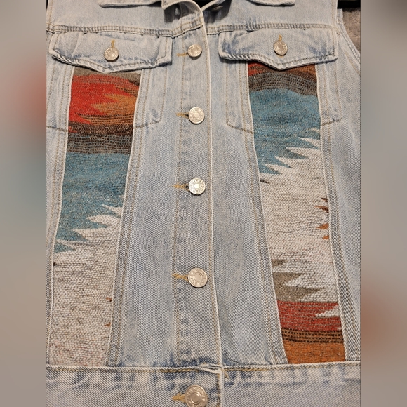 Woman's Cellabie Jean Vest - Picture 4 of 6